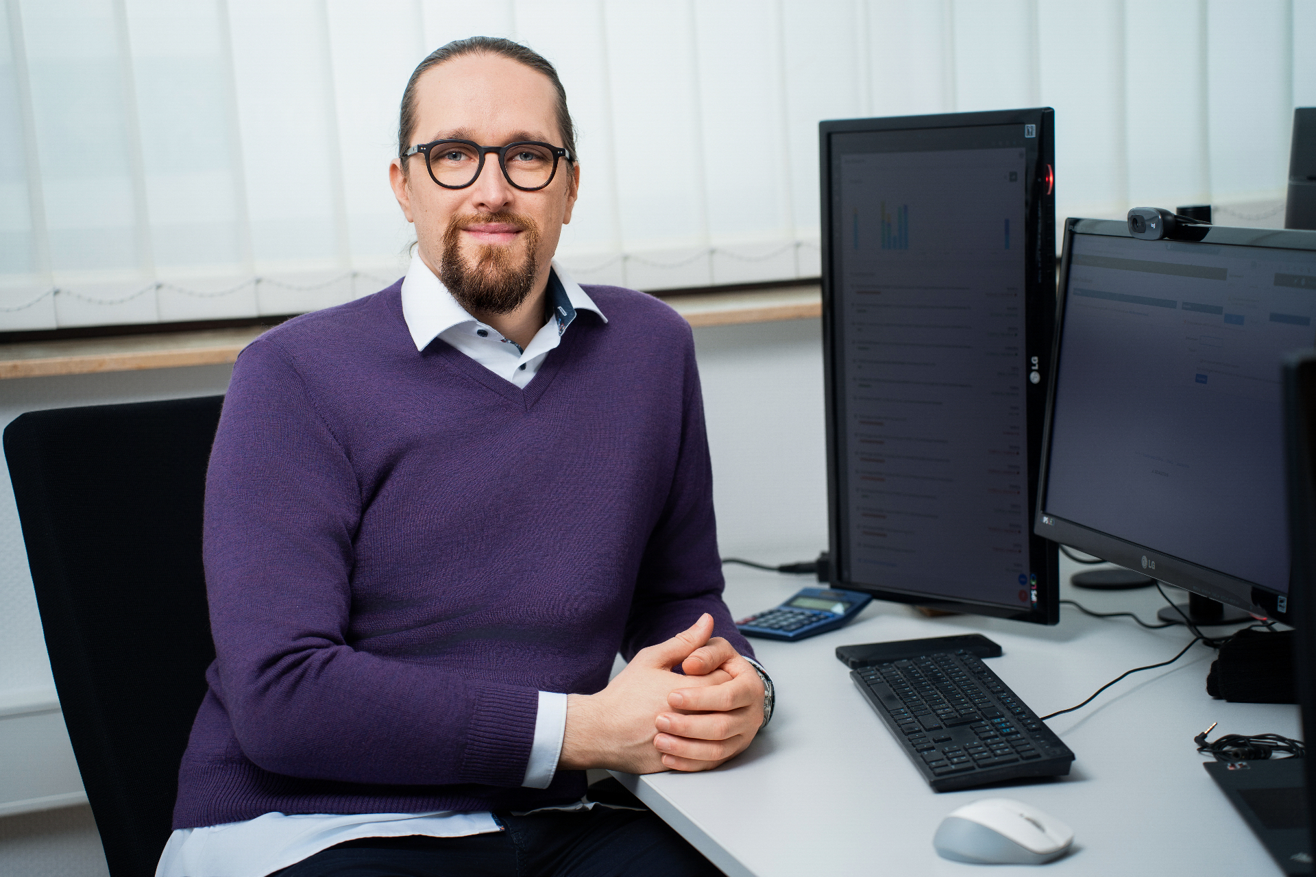 Mitarbeiterporträt am Arbeitsplatz